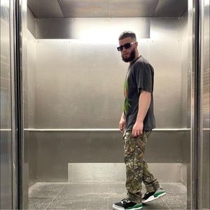 Meet your Posher, James